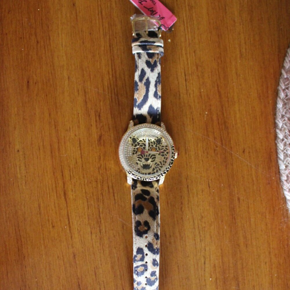 BRAND NEW AUTHETIC BETSEY JOHNSON LEOPARD BLING WRISTWATCH STUNNING!! - Picture 5 of 10